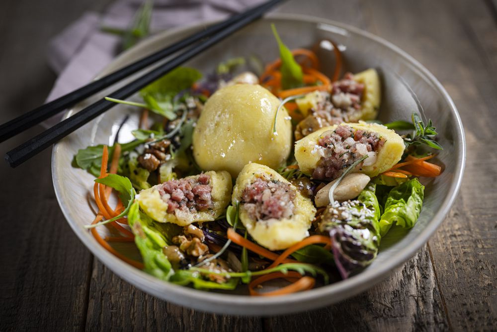 Bild zum Rezept "Selchfleischknödel Bowl"